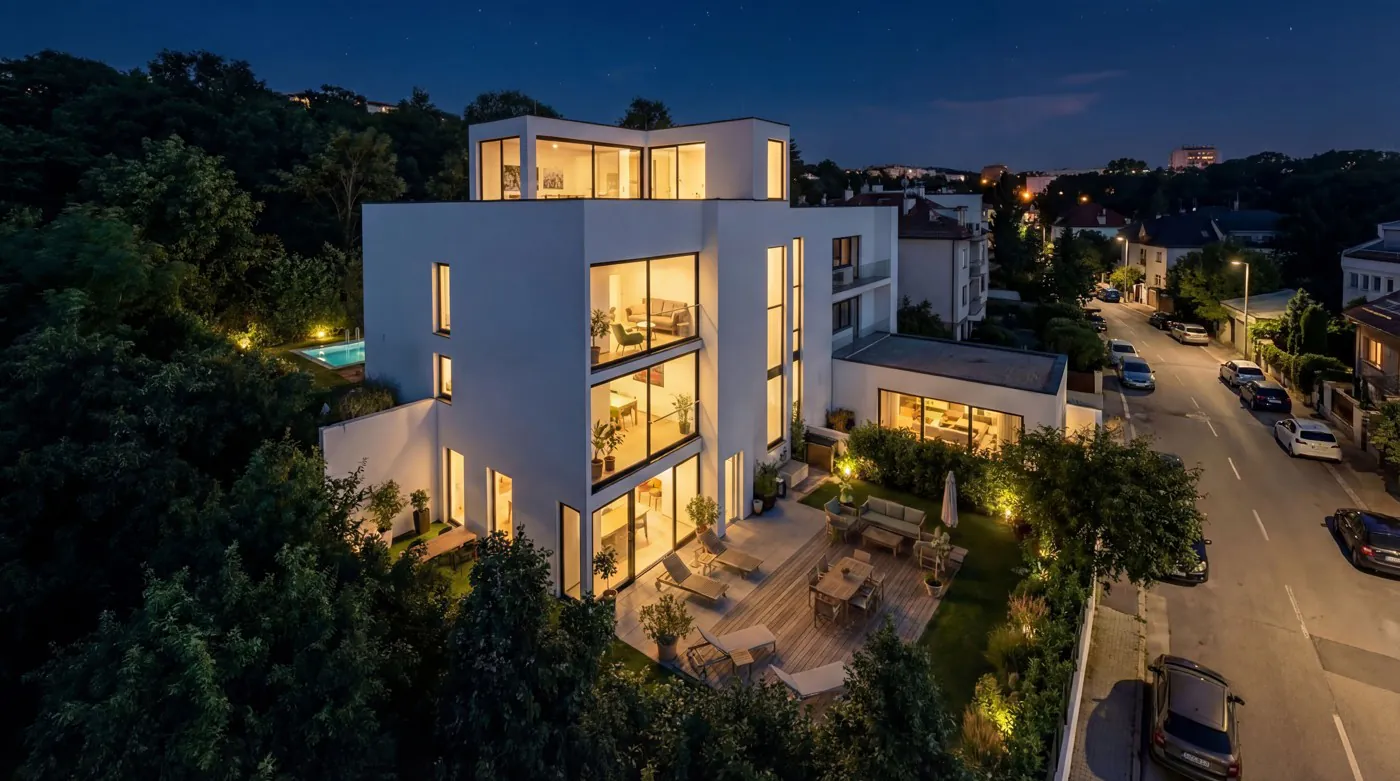 Family Residence — záber 5